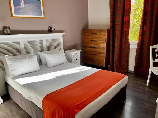 Cit'Hotel Le Louvre Orange Orange  Hotel Orange (Vaucluse)