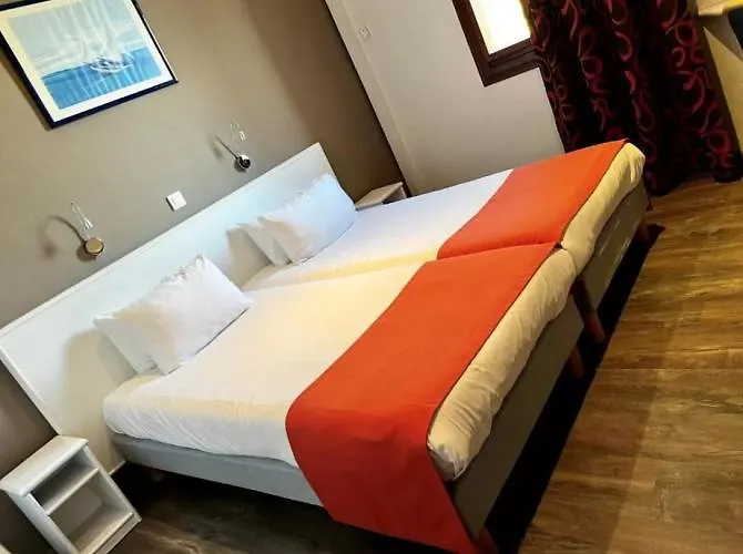 Cit'Hotel Le Louvre Orange Orange