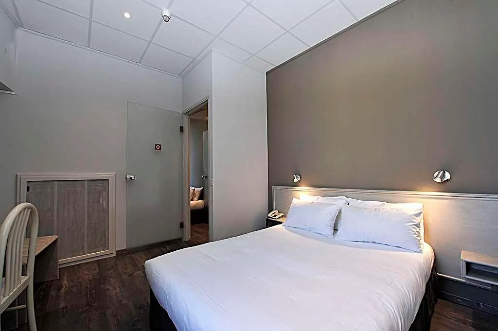 *** Hotel Cit'Hotel Le Louvre Orange Orange  France