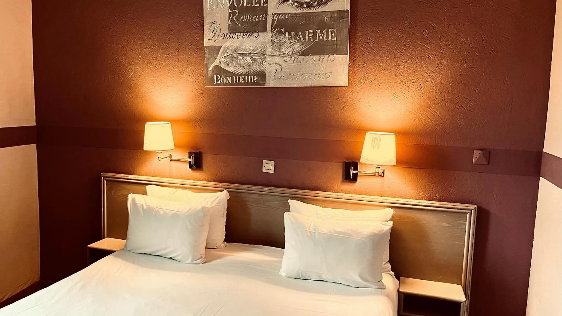 *** מלון Cit'Hotel Le Louvre Orange צרפת